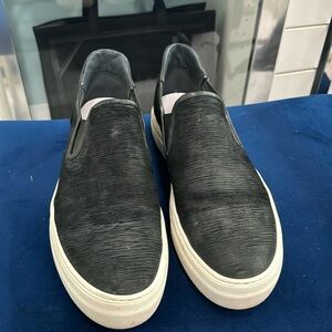 Men’s Italian leather sneaker slip on gently used